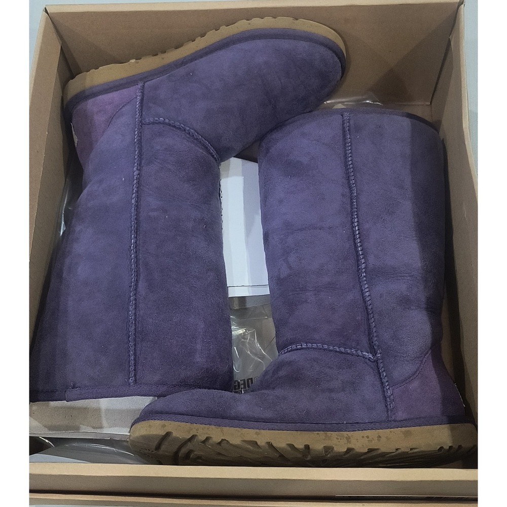 UGG Classic Tall 5815 Mulberry Purple Suede Sheepskin Boots Womens 6 Shearling